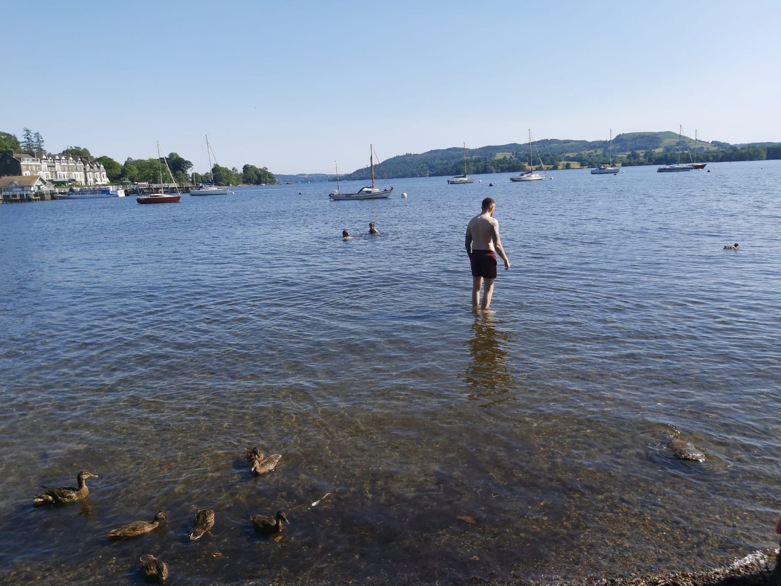 Borran’s Park is nestled in the heart of town and provides visitors with a fantastic little spot to walk, picnic and dip their toes in the crystal-clear waters of Windermere.