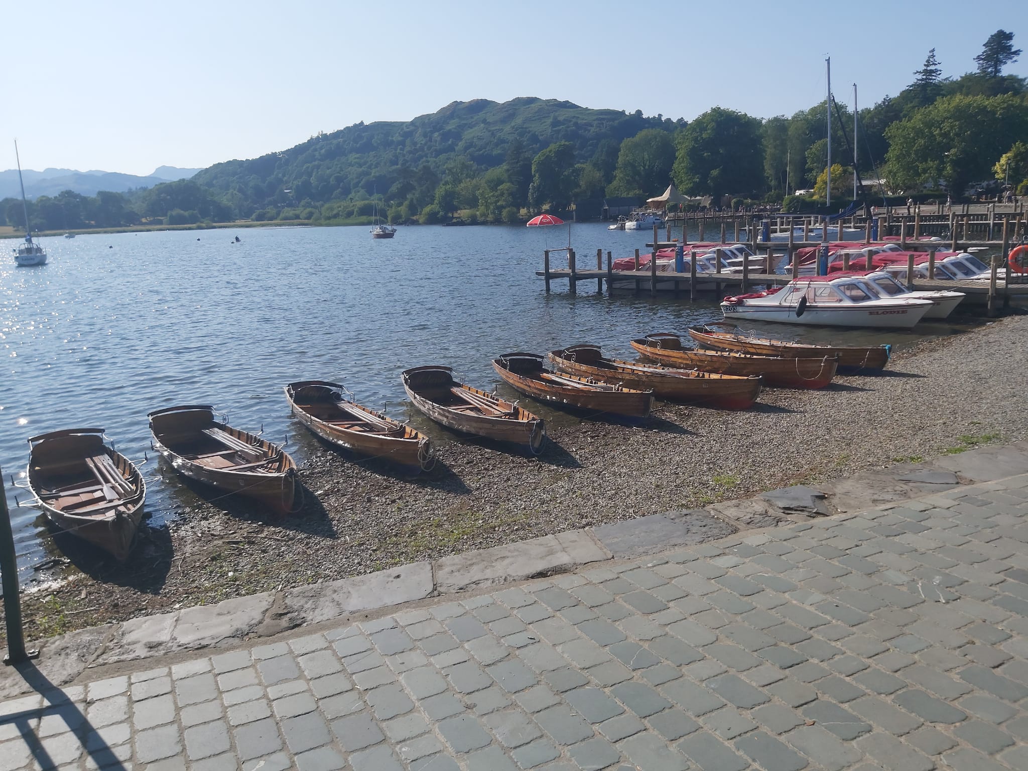 Once returning to town, we’d definitely recommend a bite to eat at the Waterhead Café. Scrumptous food and jaw-dropping lakeside panoramas, I could chill here all day