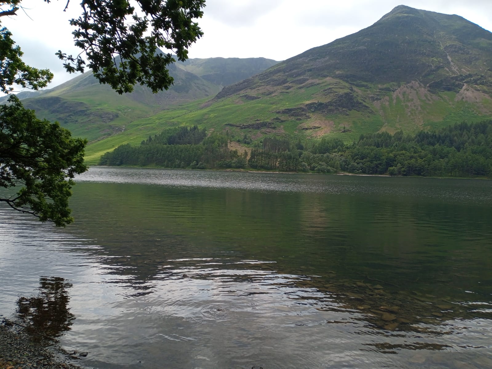 we paused on several occasions to sit by the water and admire the cracking views