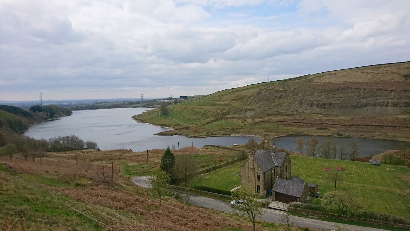 you don’t need to hike around all four reservoirs since you can easily cut your walk short via one of the shorter trails.