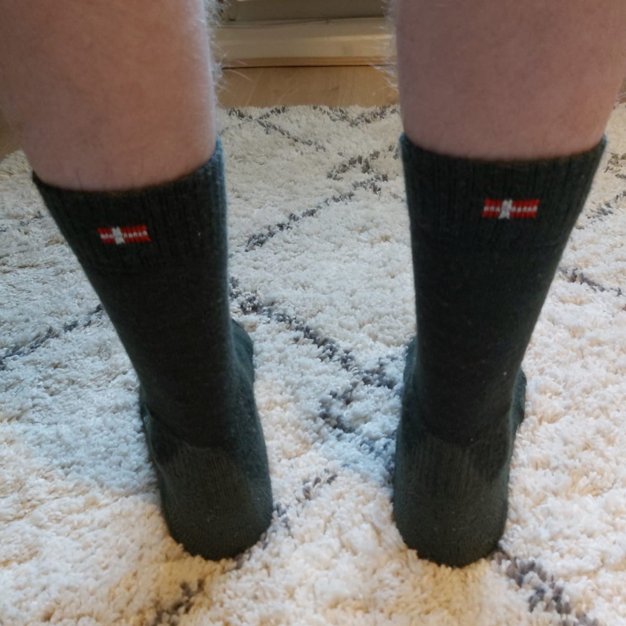 Durable, lightweight and coming with a price tag that won’t break the bank, I also love the minimalist design and Danish Flag aesthetic.